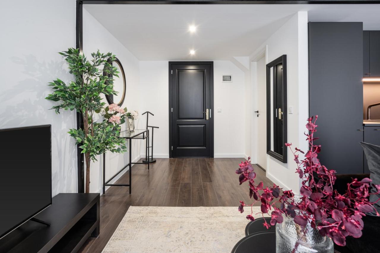בודפשט E41 - Trendy Boutique Apartments - Prime Spot By Bqa מראה חיצוני תמונה